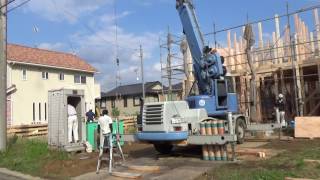 千葉県 香取市 センターホーム（株）菅谷工務店 成田市の現場  梁上げ工事中