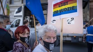 La Polonia non è un Paese per gay: l'attacco alla comunità LGBT