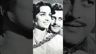 Is Bhari Duniya | #Video - Bharosa | Mohammad Rafi | Guru Dutt | Asha Parekh | The Golden Era Song