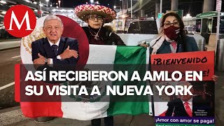 Con banderas y pancartas, mexicanos esperaron a AMLO en EU