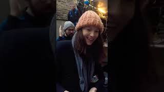 CAITRIONA BALFE meets the OUTLANDER fans! 😍 #outlander #scotland #outlanderfans