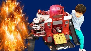 토미카 파이어스테이션 소방서 소방차 출동 장난감 놀이 어린이날 선물개봉기 Tomica Fire Station Fire Truck Toys