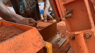 Senegalese builders reject concrete for an eco-friendly alternative