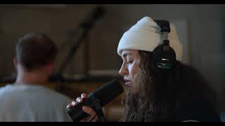 skylar dayne - maybe this is too honest (live in studio)