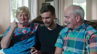 When Your Mam Sees Your Tinder... Pulling With My Parents | RTÉ