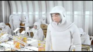 Kelloggs Crunchy Nut Clusters 2010 Ad