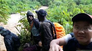 TERJEBAK BANJIR || Perjuangan Misionaris SVD Menaklukkan Medan Misi Papua Nugini