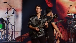 World War III, Hold On + Tonight - Jonas Brothers: Happiness Begins Tour (Live in Phoenix) | 10.5.19