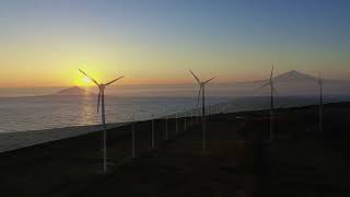 【北海道・利尻島と風車たち オロロンライン】夕陽の絶景　2020、ドローン、[Hokkaido] Rishiri, sunset and windmills Japan