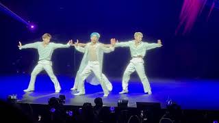 220814 'Wave' - SEVENTEEN WORLD TOUR [BE THE SUN] 4K Fancam @ Oakland, CA