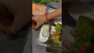 EATING FRESH SALMON - ញ៉ាំត្រីសាល់ម៉ុនឆៅ