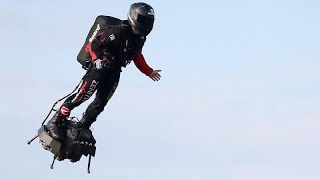 Átrepülte a La Manche csatornát a francia repülőember