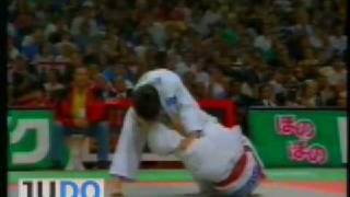 JUDO 1997 World Championships: Isabelle Schmutz (SUI) - Nicole Flagothier (BEL)