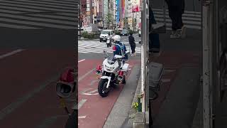 白バイソワソワ　何かに狙いを定める　新宿警察署　歌舞伎町