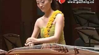 Amazing! 2 girls played the music of Plants vs. Zombies with 4 Guzheng