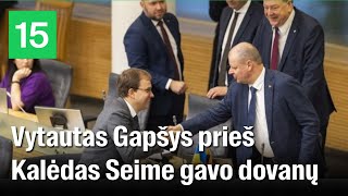 Vytautas Gapšys Seime gavo dovanų: atvirutę ir plotkelių