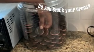 Khloe Kardashian Cookie Jars |Do You Stack Your Oreos