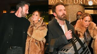 Ben Affleck Helps Jennifer Lopez With Her Bags as They Take Their Romance - KM Gossips