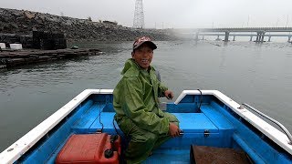 阿雄信心满满出海，准备带阿龙发次财，没想到“海货”竟然爆网了