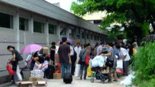 [蝗蟲]無恥大陸人 - 垃圾掉落地 30-07-2011.