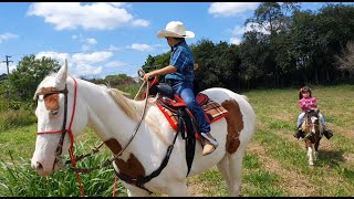 CRIANÇA ANDANDO DE CAVALO, MINHA EVOLUÇÃO EM 1 ANO, EU A MARI E NOSSAS ÉGUAS.