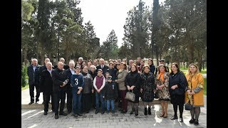 President and First Lady become familiarized with reconstructed Neftchiler Park in Baku