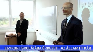 Egykori iskolájába érkezett az államtitkár