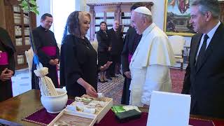 STIRIPESURSE.RO Primirea prim-ministrului Viorica Dăncilă de Papa Francisc