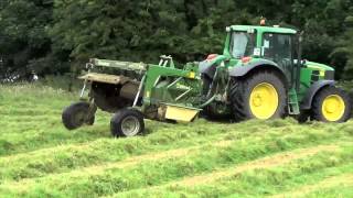 Mowing With a John Deere 6930 \u0026 Krone Easycut Trailed Mower (2015)