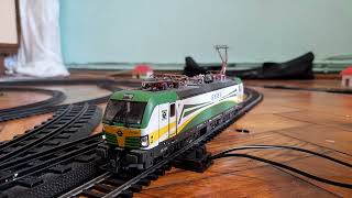 Roco analog (HO Scale) Gysev Vectron start up + sound