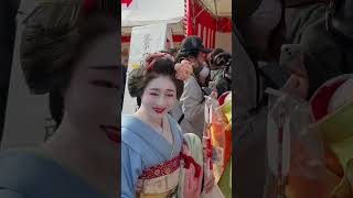 煌びやかなお着物の祇園甲部の舞妓さん #京都 #舞妓