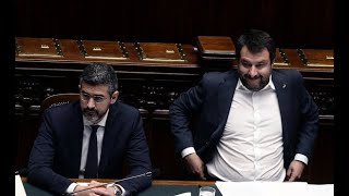 Fraccaro propone 50 voti a Salvini.Lui va a dirlo a Conte così tradisce Berlusconi e Fraccaro.