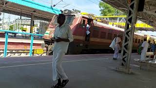 16188 Ernakulam To Karaikal Express Deparature at Thanjavur Junction 🤩😍🥰😘