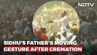 Singer Sidhu Moose Wala's Father's Moving Gesture After Cremation