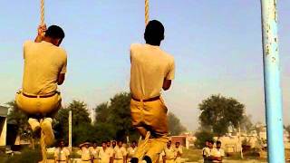 POLICE TRAINING SCHOOL MULTAN: Cimbing Rope .Video from My Phone