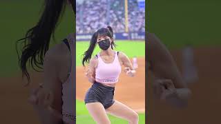 Lee Da-hye's Electrifying Cheerleader Performance to BADKIZ (배드키즈) - HOTHAE (핫해) | Kia Tigers Game