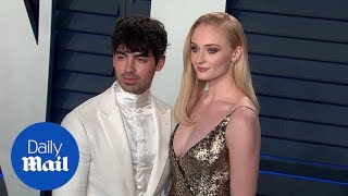Joe Jonas and Sophie Turner are a power couple at Oscars party