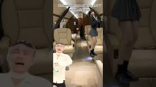 Unseen footage of Lisa and V in the airplane 😂🤣#kpop #blackpink #shorts #bts