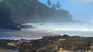 Big waves at Secret Beach Kauai
