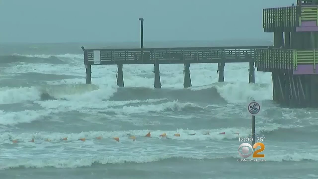 Hurricane Harvey Strengthens Off Texas Coast - YouTube