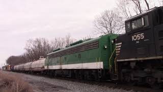 NORFOLK SOUTHERN EMD SD70ACE Southbound Mix Freight W/Southern EMD E8 Unit