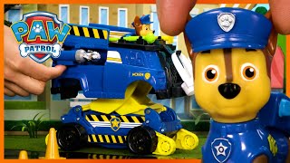 Chase and The Pups Clear a Traffic Jam 🚦- PAW Patrol - Toy Pretend Play Rescue for Kids