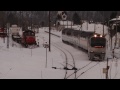 構内が満タンの白滝駅を通過する「流氷特急オホーツクの風」