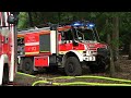 waldbrand in düsseldorf garath feuerwehr kämpft bei 27° c gegen die flammen an 15.05.2022