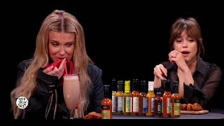 Tasting Hot Spicy Wings Millie Bobby Brown & Jenna Ortega #jennaortega #milliebobbybrown #hotspicy
