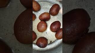 gulab jamun Ela chesthe super tasty#youtubeshorts #viral #shortsfeed #cookingvideo #gulabjamunrecipe