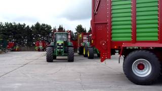 Lohnunternehmen Flaskamp holt Strautmann GIGA-Trailer ab !