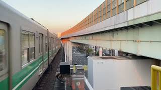 大阪メトロ20系(コスモスクエア行き)弁天町駅に到着