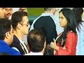 Arpita Khan's WEDDING | Salman Khan & Arpita Khan SPOTTED at the AIRPORT