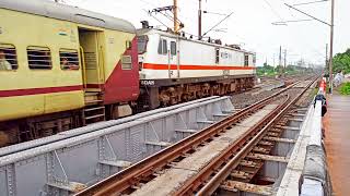 13105 Up SEALDAH BALLIA Express Crossing BIDHANNAGAR ROAD powered by 30328 SDAH WAP-7